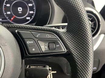 Audi Q2 S line 35 TFSI  150 PS S tronic