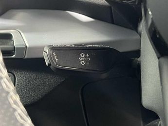 Audi Q2 S line 35 TFSI  150 PS S tronic