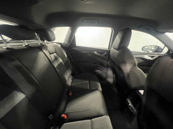 Audi Q4 E-tron Q4  Sport 35 e-tron  125,00 kW