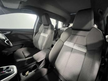 Audi Q4 E-tron Q4  Sport 35 e-tron  125,00 kW