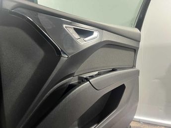 Audi Q4 E-tron Q4  Sport 35 e-tron  125,00 kW