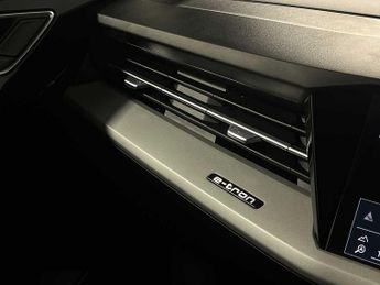 Audi Q4 E-tron Q4  Sport 35 e-tron  125,00 kW