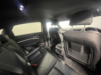 Audi e-tron Sportback S line 55 quattro 300,00 kW