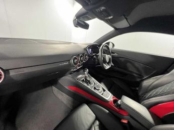 Audi TT S Coup- Black Edition TFSI  320 PS S tronic