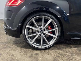 Audi TT S Coup- Black Edition TFSI  320 PS S tronic