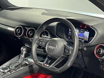 Audi TT S Coup- Black Edition TFSI  320 PS S tronic