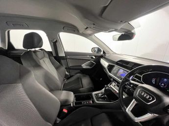 Audi Q3 Sport 35 TFSI  150 PS S tronic