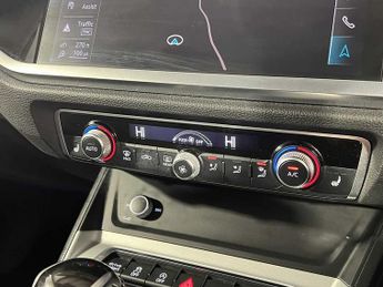 Audi Q3 Sport 35 TFSI  150 PS S tronic