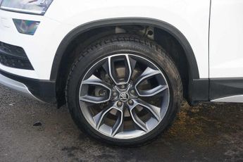 SKODA Karoq SUV 1.5 TSI (150ps) 4X4 Scout ACT DSG