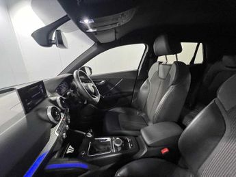 Audi Q2 Black Edition 35 TFSI  150 PS S tronic