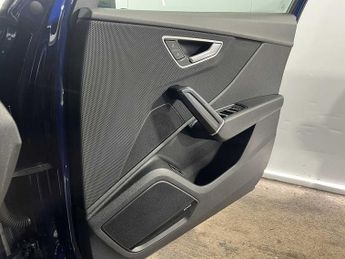 Audi Q2 Black Edition 35 TFSI  150 PS S tronic