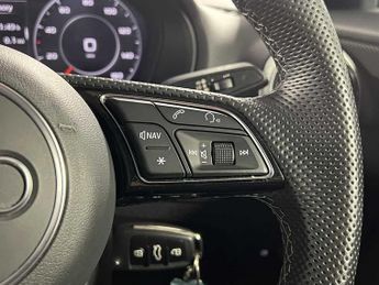 Audi Q2 Black Edition 35 TFSI  150 PS S tronic