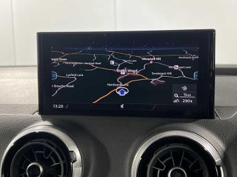 Audi Q2 Black Edition 35 TFSI  150 PS S tronic