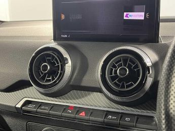 Audi Q2 Black Edition 35 TFSI  150 PS S tronic