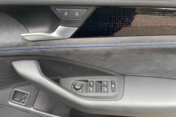 Volkswagen Passat 1.5 TSI eHybrid R-Line 5dr DSG