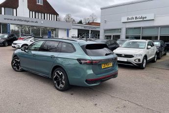 Volkswagen Passat 1.5 TSI eHybrid R-Line 5dr DSG