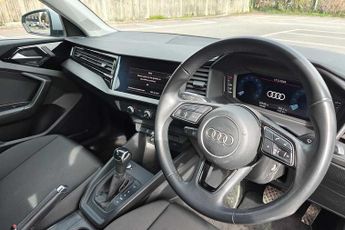 Audi A1 Sportback Technik 30 TFSI  110 PS S tronic