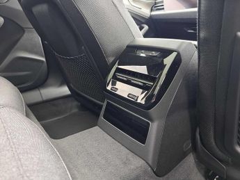 Audi A6 Avant Launch Edition Plus TDI quattro 204 PS S tronic