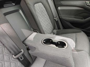 Audi A6 Avant Launch Edition Plus TDI quattro 204 PS S tronic