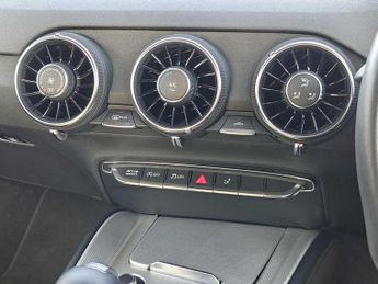 Audi TT Coup- Sport 40 TFSI  197 PS S tronic