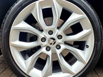 SKODA Karoq 1.5 TSI SE L 5dr DSG