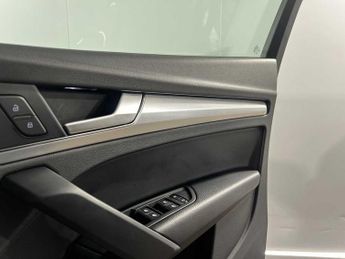 Audi Q5 Sport 45 TFSI quattro 265 PS S tronic