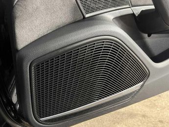 Audi A4 Avant Black Edition 45 TFSI quattro 265 PS S tronic