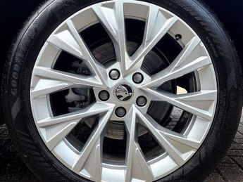 SKODA Superb 2.0 TDI SE L 5dr DSG