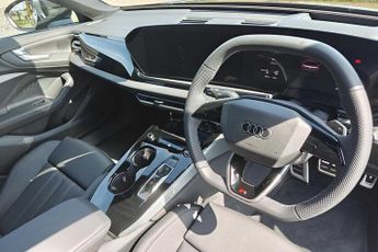 Audi A5 Saloon S line e-hybrid quattro 299 PS S tronic