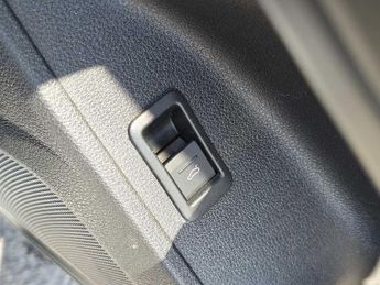 Audi Q3 S line 35 TFSI  150 PS S tronic