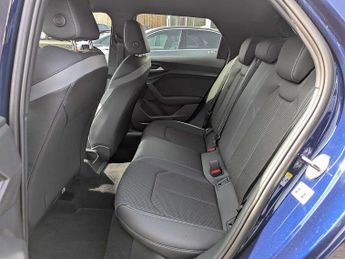 Audi A1 Sportback S line 25 TFSI  95 PS S tronic