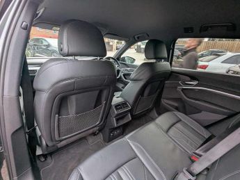 Audi e-tron Black Edition 55 quattro 300,00 kW