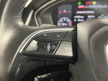 Audi Q5 Sport 40 TDI quattro 204 PS S tronic