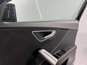 Audi Q2 S line 35 TFSI  150 PS S tronic