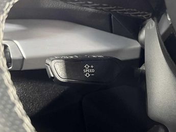 Audi Q2 S line 35 TFSI  150 PS S tronic