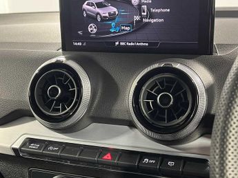 Audi Q2 S line 35 TFSI  150 PS S tronic