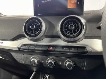 Audi Q2 S line 35 TFSI  150 PS S tronic