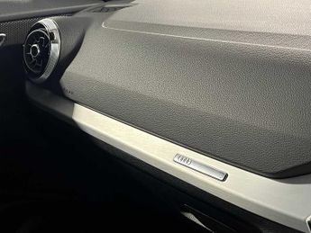 Audi Q2 S line 35 TFSI  150 PS S tronic