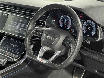 Audi Q7 Black Edition 55 TFSI quattro 340 PS tiptronic