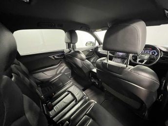Audi Q7 Black Edition 55 TFSI quattro 340 PS tiptronic