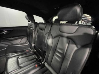 Audi Q7 Black Edition 55 TFSI quattro 340 PS tiptronic