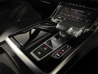 Audi Q7 Black Edition 55 TFSI quattro 340 PS tiptronic