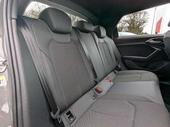 Audi A1 Sportback S line 35 TFSI  150 PS S tronic