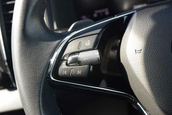 SKODA Karoq 1.5 TSI SE Drive 5dr DSG