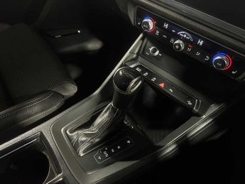 Audi Q3 Black Edition 35 TFSI  150 PS S tronic