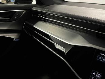 Audi A6 Avant S line 40 TFSI  204 PS S tronic