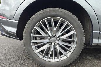 Audi Q3 S line 40 TFSI quattro 190 PS S tronic