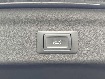 Audi Q3 S line 40 TFSI quattro 190 PS S tronic