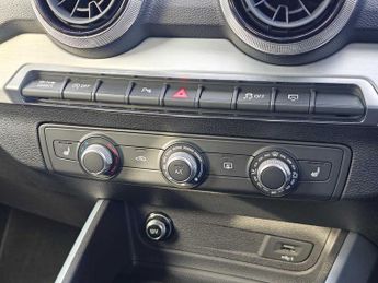 Audi Q2 S line 35 TFSI  150 PS S tronic