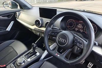 Audi Q2 S line 35 TFSI  150 PS S tronic